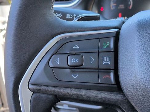 Certified 2024 Jeep Grand Cherokee L Limited w/ Luxury Tech Group II image 19