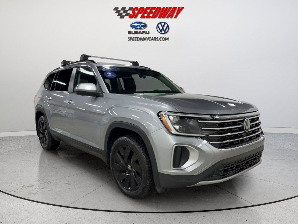 Certified 2026 Volkswagen Atlas SE FWD image 2
