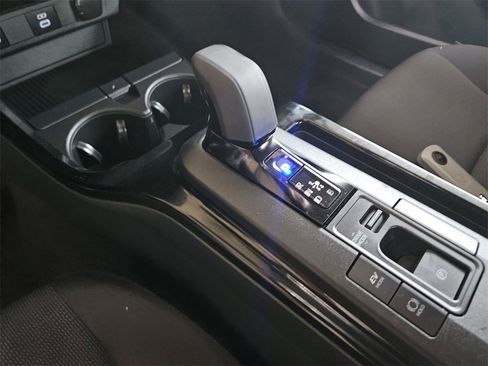 Used 2025 Toyota Prius LE image 26