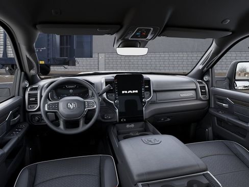 New 2025 RAM 3500 Laramie AWD/4WD image 15