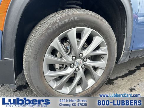 Used 2025 Buick Enclave Preferred image 10