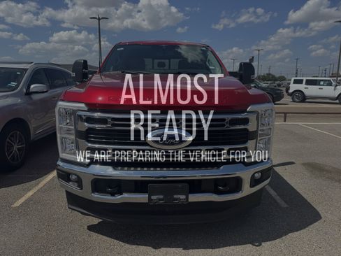 Used 2023 Ford F250 XLT w/ FX4 Off-Road Package AWD/4WD image 1