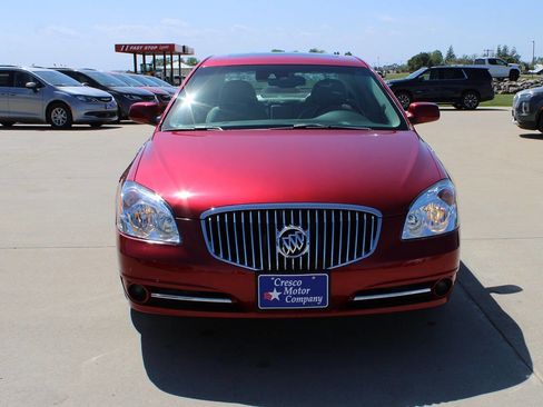 Used 2011 Buick Lucerne Super FWD image 2