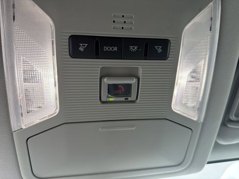 Certified 2025 Toyota RAV4 XLE FWD image 5
