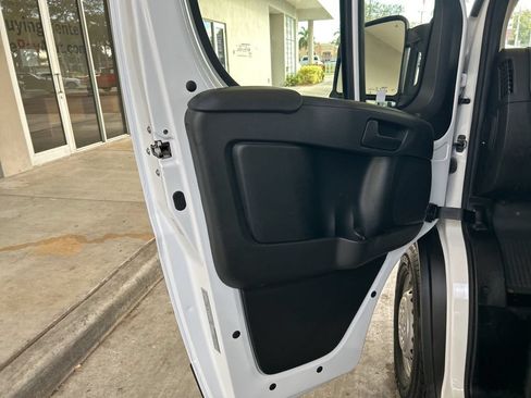 Used 2024 RAM ProMaster 3500 w/ Delivery Van Package FWD image 30