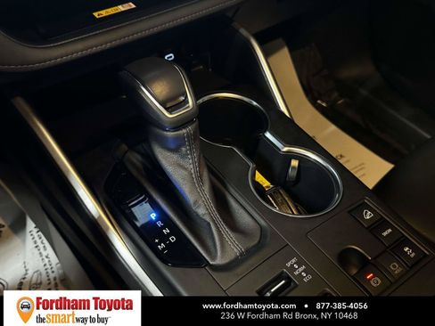Used 2023 Toyota Highlander XLE AWD/4WD image 30
