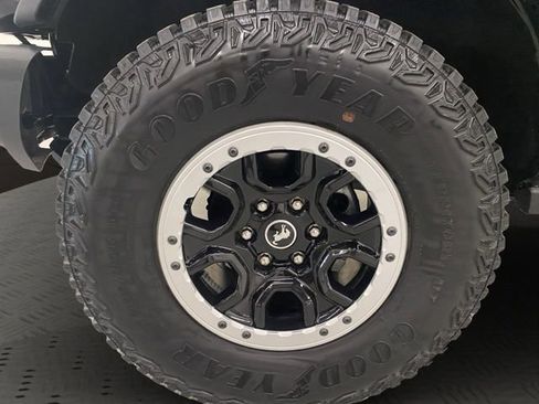 Used 2023 Ford Bronco Badlands w/ Sasquatch Package AWD/4WD image 26