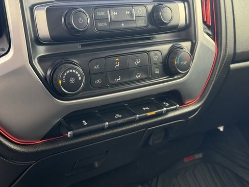 Used 2018 GMC Sierra 1500 SLE image 19