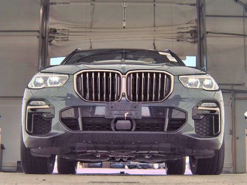 Used 2020 BMW X5 M50i w/ Dynamic Handling Package AWD/4WD image 4