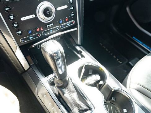 Used 2019 Ford Explorer Platinum AWD/4WD image 22
