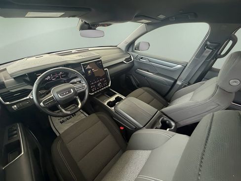 Used 2025 GMC Acadia Elevation image 18