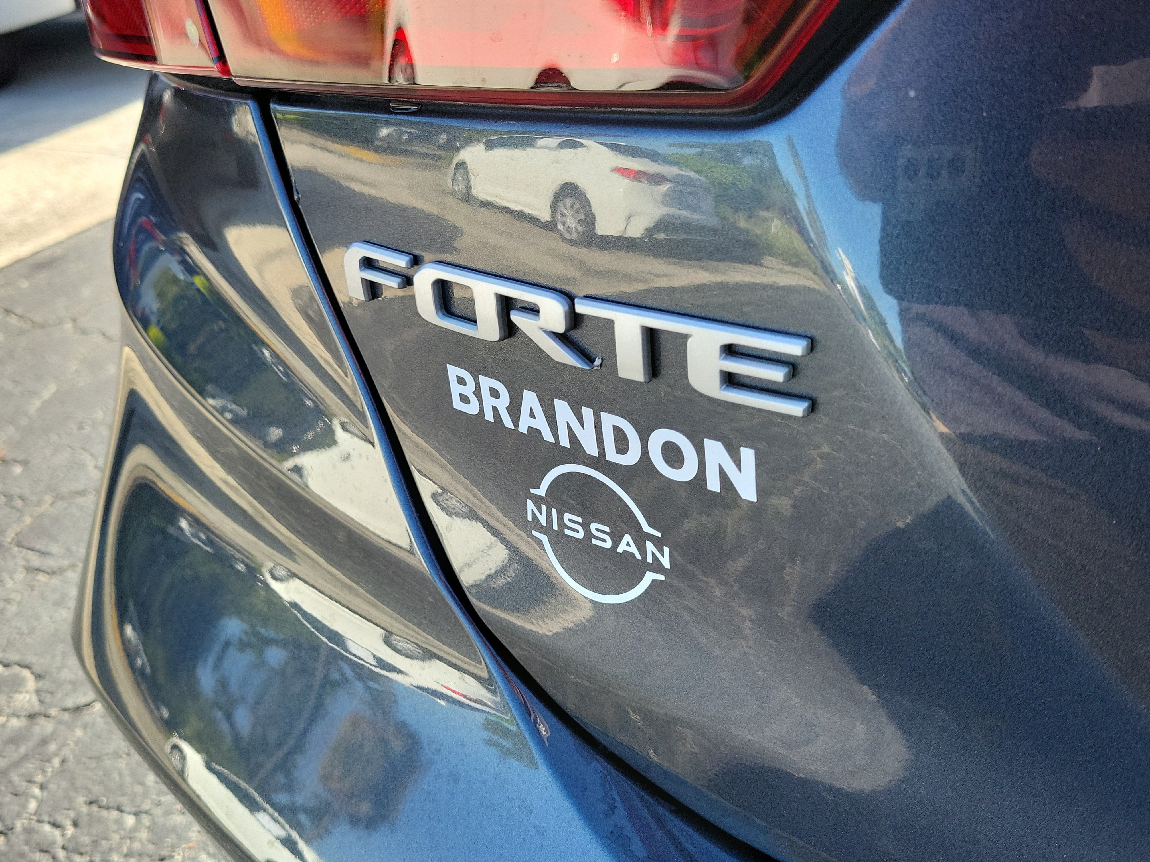 Used 2024 Kia Forte LXS FWD image 8