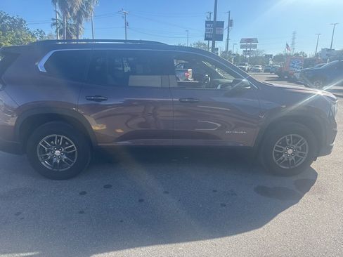 Used 2025 GMC Acadia Elevation image 2