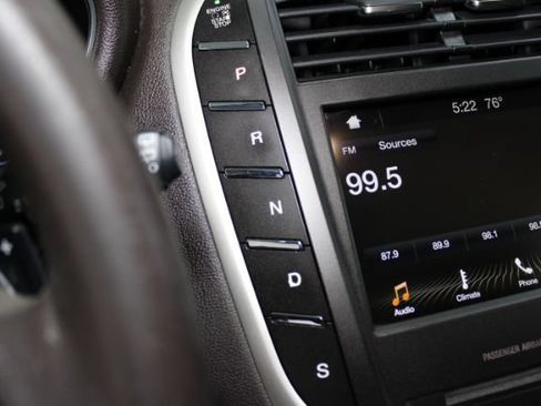 Used 2019 Lincoln MKC Premiere FWD image 12
