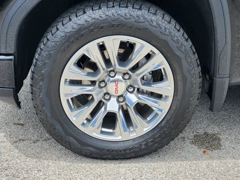 Used 2025 GMC Sierra 1500 Denali w/ Technology Package AWD/4WD image 30