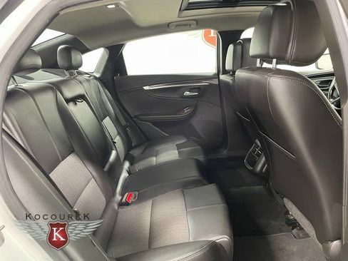 Used 2014 Chevrolet Impala LT w/ Convenience Package FWD image 23