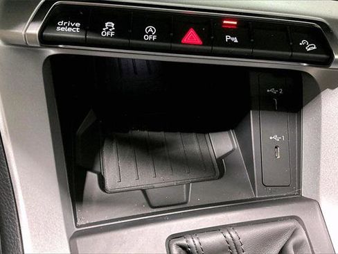 Certified 2025 Audi Q3 2.0T Premium w/ Convenience Package image 25