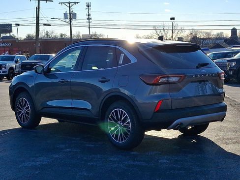 New 2026 Ford Escape SE FWD image 3