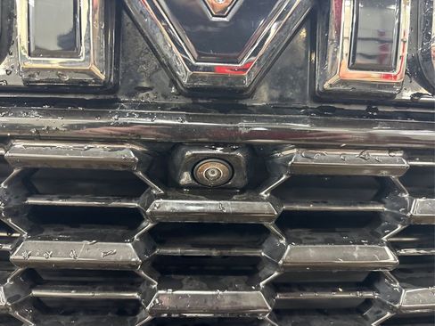 Used 2023 GMC Yukon Denali Ultimate image 17