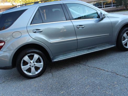 Used 2011 Mercedes-Benz ML 350 2WD image 24