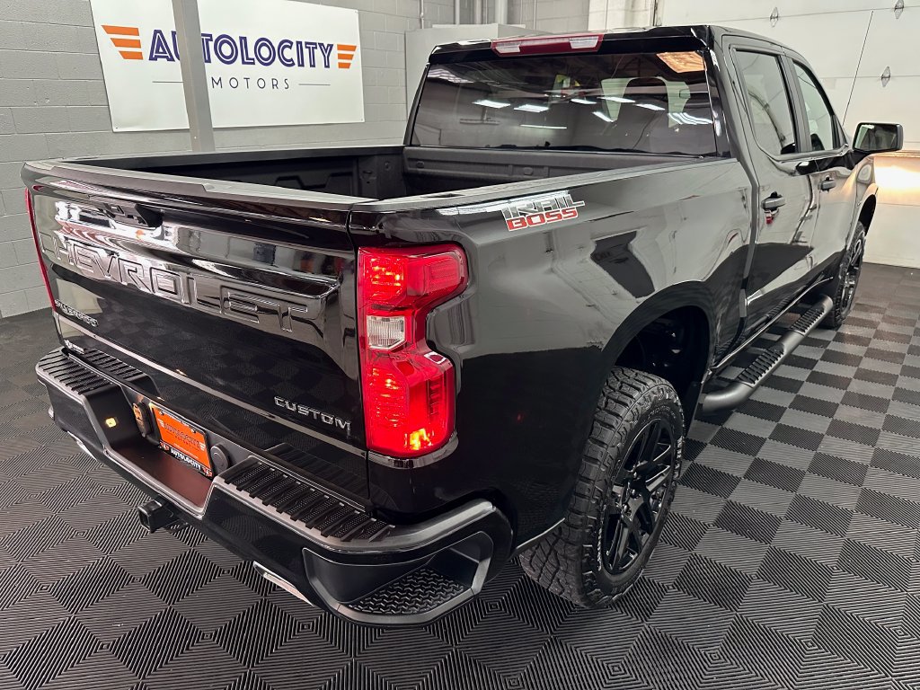 Used 2025 Chevrolet Silverado 1500 Custom Trail Boss AWD/4WD image 9