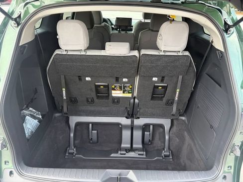 Used 2025 Toyota Sienna LE w/ LE Plus Package AWD/4WD image 21