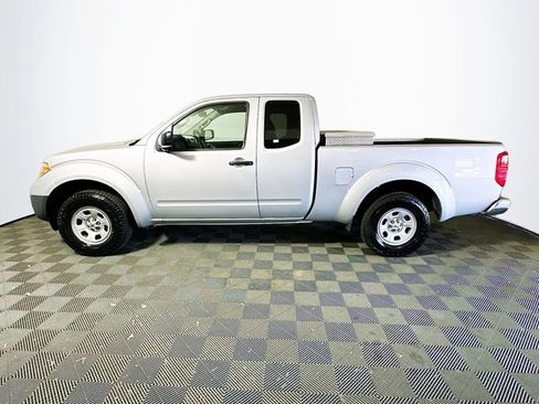 Used 2015 Nissan Frontier S RWD image 5