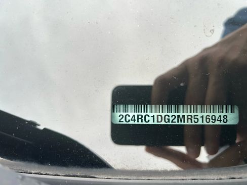 Used 2021 Chrysler Voyager Lxi image 29