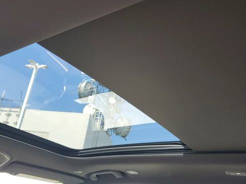 New 2025 Jeep Grand Cherokee Limited w/ Black Appearance Package image 14