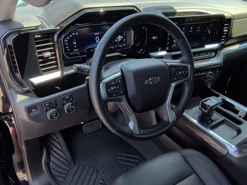 Used 2024 Chevrolet Silverado 1500 LT Trail Boss w/ Convenience Package II AWD/4WD image 14