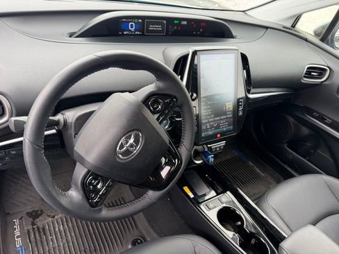 Used 2021 Toyota Prius Prime Limited image 9