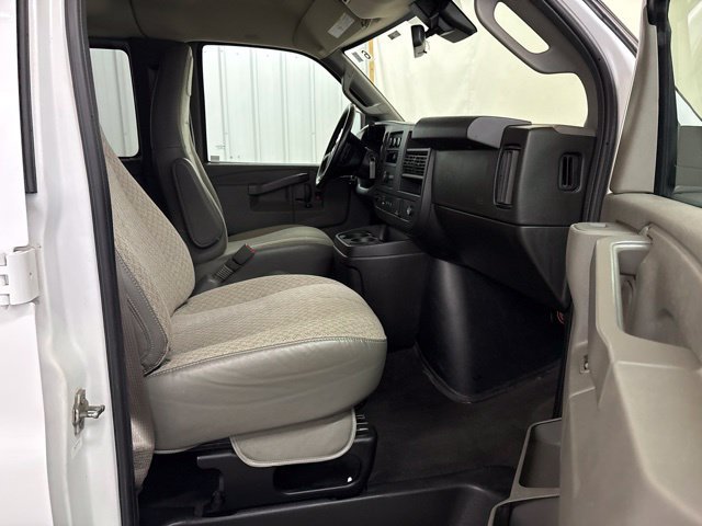 Used 2020 Chevrolet Express 2500 LT RWD image 20