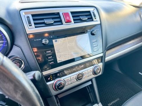 Used 2017 Subaru Outback 2.5i Limited image 21