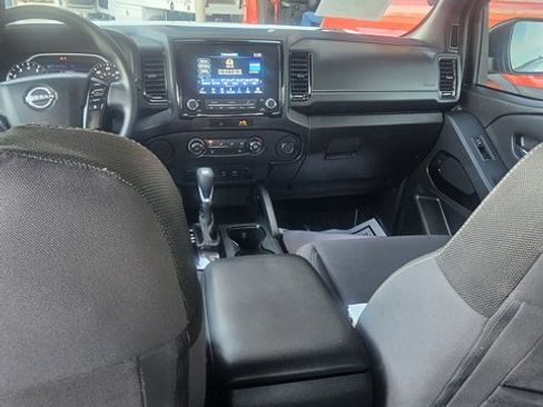 Used 2023 Nissan Frontier SV w/ Midnight Edition Package image 14