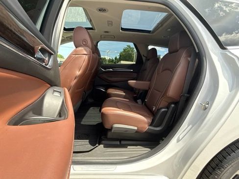Certified 2019 Buick Enclave Avenir w/ Avenir Technology Package AWD/4WD image 27