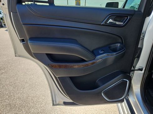 Used 2018 Chevrolet Tahoe LT AWD/4WD image 16