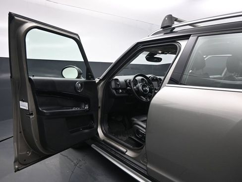 Used 2019 MINI Cooper Countryman S w/ Premium Package FWD image 9