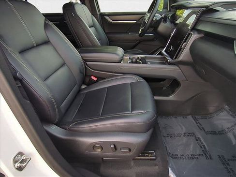 Used 2024 GMC Acadia Elevation image 24