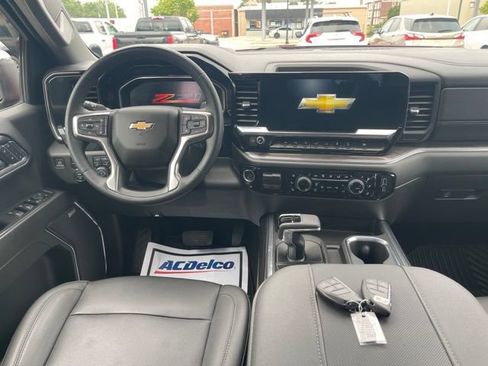 Used 2023 Chevrolet Silverado 1500 LTZ w/ LTZ Convenience Package II AWD/4WD image 4