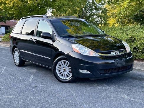 Used 2008 Toyota Sienna XLE Limited FWD image 3