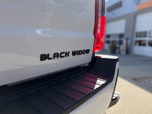 New 2026 Ford F250 Lariat w/ Black Appearance Package AWD/4WD image 18