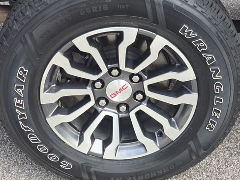 Used 2021 GMC Sierra 1500 AT4 AWD/4WD image 12