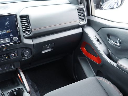 Used 2022 Nissan Frontier Pro-X RWD image 25