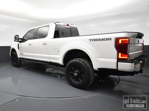 Used 2022 Ford F250 Lariat w/ Tremor Off-Road Package image 4