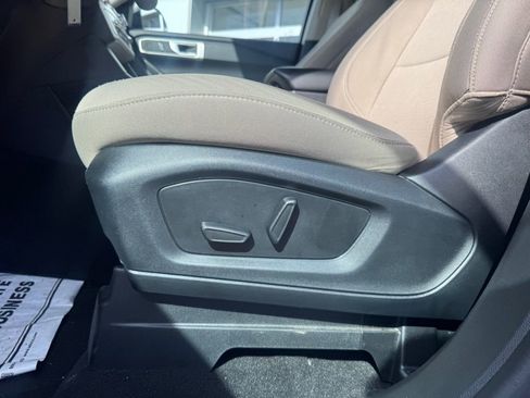 Used 2023 Ford Explorer 4WD image 13