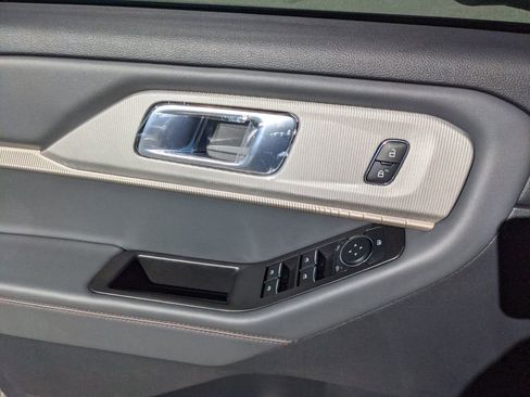 New 2026 Ford Explorer Active w/ Active Comfort Package image 18