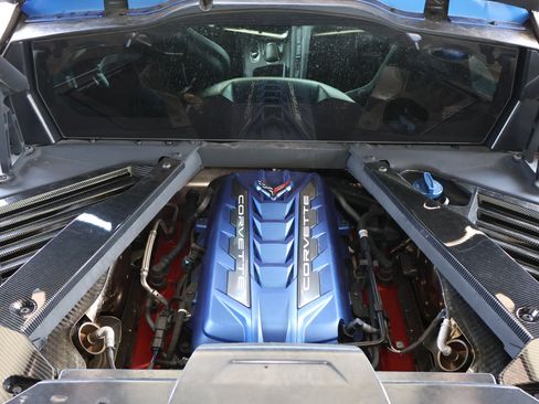 Used 2023 Chevrolet Corvette Stingray Coupe w/ Z51 Performance Package RWD image 6