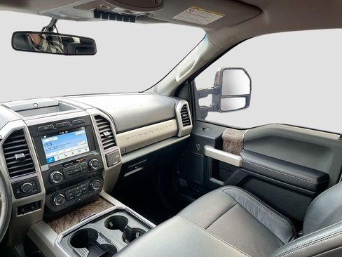 Used 2019 Ford F250 Lariat w/ Chrome Package AWD/4WD image 23