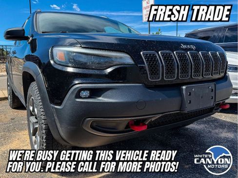 Used 2019 Jeep Cherokee Trailhawk AWD/4WD image 1