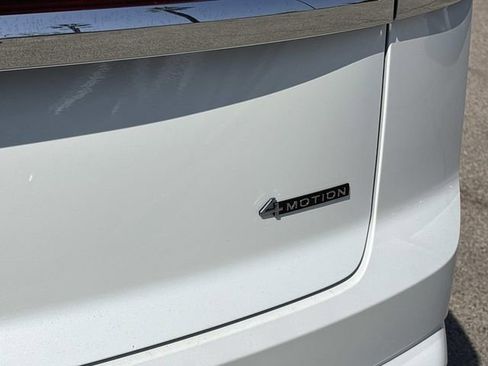 New 2026 Volkswagen Atlas Cross Sport SE image 6